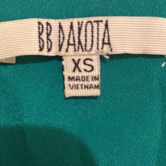 Kelly Green Chiffon Sheer Wrap Dress Asymmetrical Hem Fairycore Whimsical Ballet - Picture 8 of 9